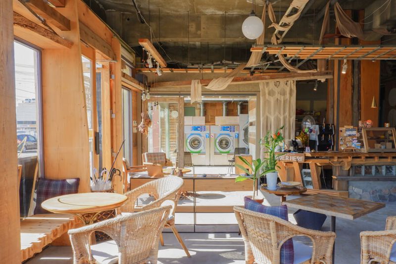 珈琲とコインランドリーのお店ハレ - 珈琲とコインランドリーのお店ハレ