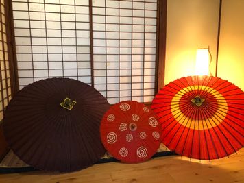 和傘３本セット：撮影小道具としてご利用下さい。 - 月島長屋 多目的スペースの室内の写真