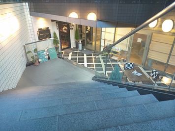 地下1階がレンタルスペースです - 恵比寿カルフール スタジオの外観の写真
