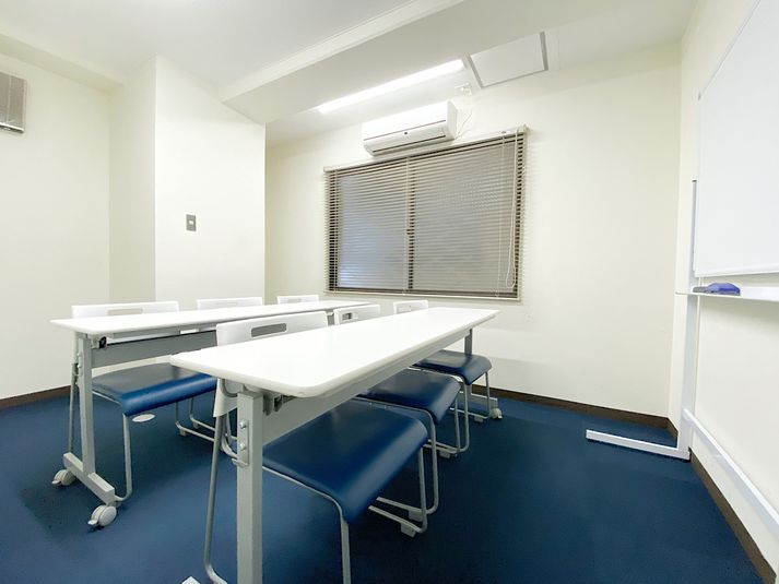 うめきた会議室235号室（6名） - 共栄実業(株)　エイトビル