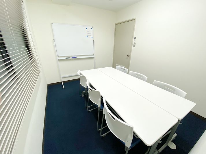 うめきた会議室235号室（6名） - 共栄実業(株)　エイトビル