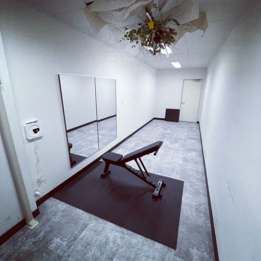 ２階　会議室、サロンスペース - レンタルスペース　zest