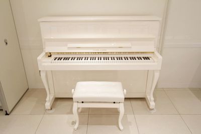 アップライトピアノ - アリスアクアガーデン田町店 お人数様に合わせたお部屋の設備の写真