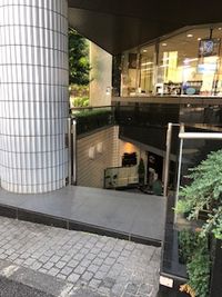 地下1階がレンタルスペースです - 恵比寿カルフール Ａルームの外観の写真
