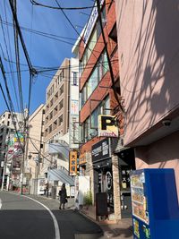 駅から見たビル - スポロスタジオ【溝の口駅徒歩２分】🎹ピアノ📶高速WIFI レンタルスペース／Aルーム【駅２分】の入口の写真