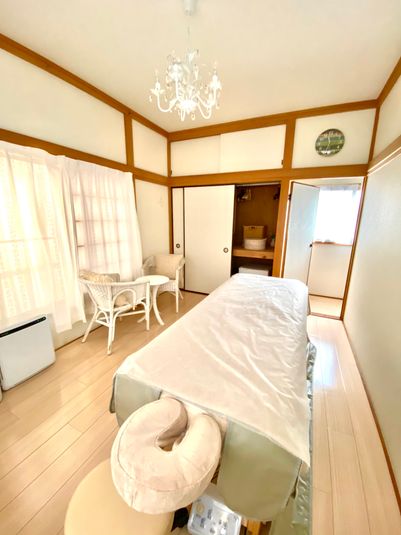 ハワイアンルームB - サロン・ド・ラズリ