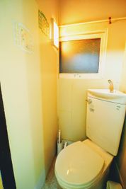トイレ。すごく狭いです、すみません… - RUE大塚 自習室・カウンセリング部屋の室内の写真