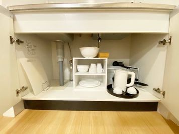 調理器具・カトラリー類についても無料でご利用頂けます｜ハレオフィス新大阪店｜大阪会議室 - 大阪会議室 ハレオフィス新大阪店 会議室の設備の写真