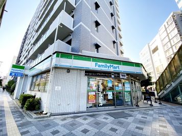 周辺にコンビニがございます｜ハレオフィス新大阪店｜大阪会議室 - 大阪会議室 ハレオフィス新大阪店 会議室のその他の写真