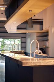 贅沢なキッチン(共有スペース) - 南青山デザイナーズハウス 個室101/贅沢な共有スペース！の室内の写真