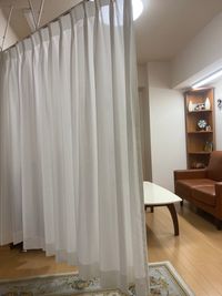 京王八王子レンタルルーム 【個室】施術ベッド２種類ありの室内の写真