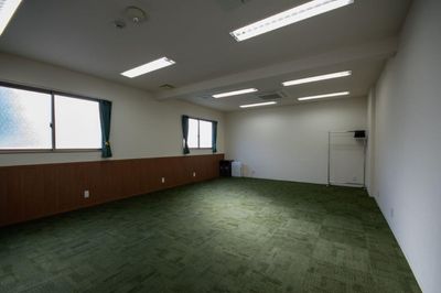 窓は開閉可能で換気していただけます。 - Kyoto de Meeting Smart　／　スマートの室内の写真
