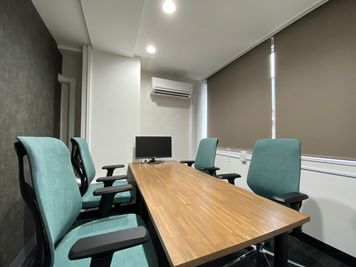 TIME SHARING渋谷ワールド宇田川ビル【無料WiFi】 【閉店】2人半個室RoomD 1日貸しの室内の写真