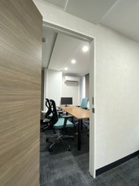 TIME SHARING渋谷ワールド宇田川ビル【無料WiFi】 【閉店】2人半個室RoomD 1日貸しの室内の写真