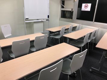 セミナーレイアウト - JK Room 虎ノ門 大和ビル セミナー会議室の室内の写真