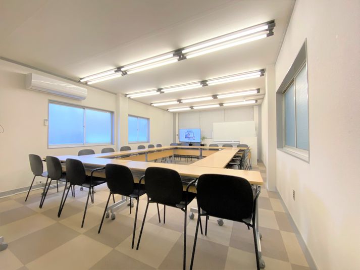 烏丸御池駅前徒歩1分！ - 烏丸御池　貸し会議室