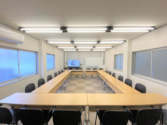 烏丸御池駅前徒歩1分！ - 烏丸御池　貸し会議室