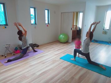 なないろヨガ様：お子様連れもOK！お家でもできる7分ヨガ『ハートオブヨガ』を教えてくれます。 - レンタルスペース『コロポックル』 【定期利用限定】レンタルスペースのその他の写真