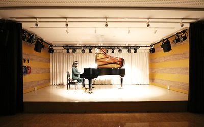 ピアノ発表会 - KOBE BOTHALL 多目的スペース【BOT HALL（神戸ビーオーティーホール）】の室内の写真