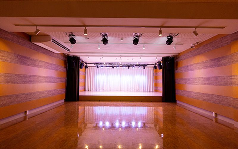 フロア・ステージ - KOBE BOTHALL 多目的スペース【BOT HALL】の室内の写真