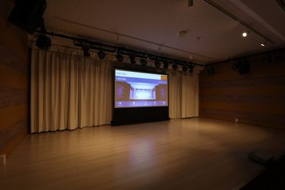 プロジェクターを使用した会議・セミナー利用 - KOBE BOTHALL 多目的スペース【BOT HALL（神戸ビーオーティーホール）】の設備の写真