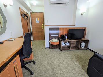 【ワークスペース1】ホテルの1室を利用したコンパクトなワークスペース。駐車場無料 - ＧＲＧホテル那覇東町