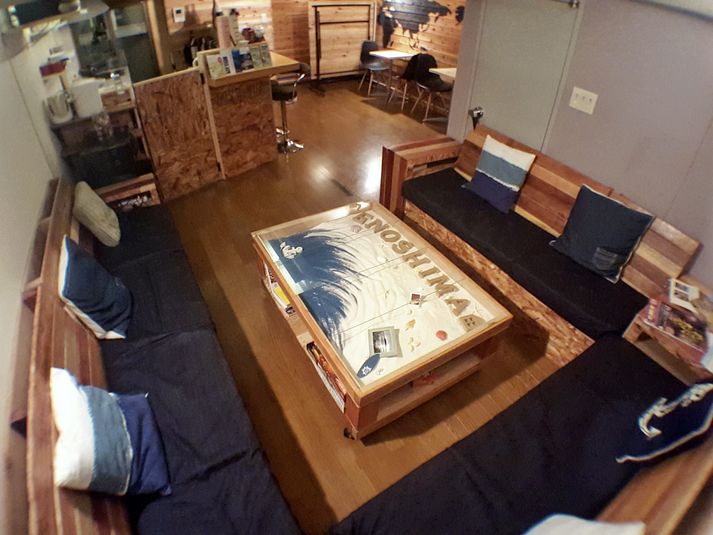 地下ラウンジスペース - 江ノ島ゲストハウス１３４