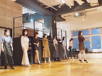 代々木上原スタジオ by PromodelStudio ♪　レッスン・イベントプランの室内の写真