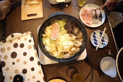 お鍋セット貸し出しできます♪寒い冬にコタツでお鍋は最高ですよね♪ - Dolphins Cafe テレワークやオフ会、ママ会に最適♪おこたでほっこり♪の設備の写真