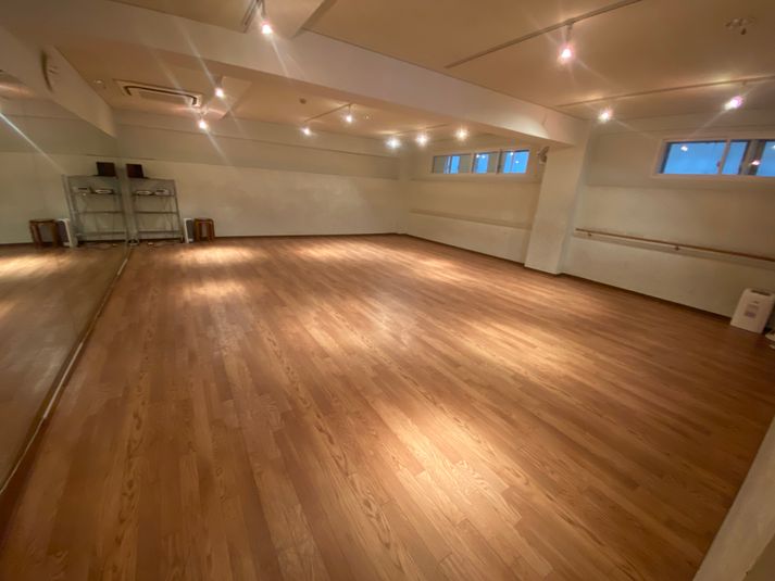 換気もできる広いスタジオです！ - ダンススタジオBLOCKON ダンススタジオ・多目的スペースの室内の写真