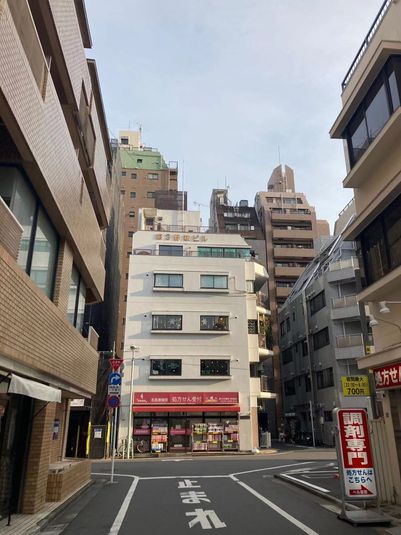 池袋ダンススタジオ - 池袋駅から徒歩　広いダンススタジオ　バレエ　ヨガ