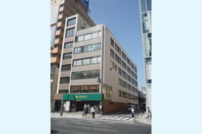 NATULUCK表参道駅前店 会議室の外観の写真