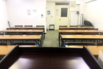 NATULUCK表参道駅前店 会議室の室内の写真