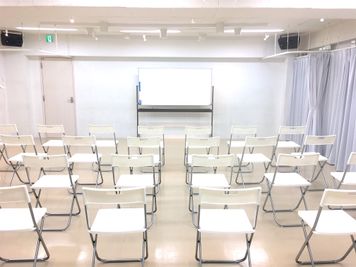 【渋谷】宮益坂十間スタジオ 防音個室スペースAの設備の写真