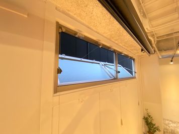 窓を開けて喚起可能 - TIME SHARING五反田Ⅰ プラザスクエアビルの室内の写真