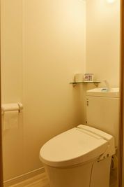 綺麗なトイレ♪ - レンタルスタジオアルル谷町四丁目の室内の写真