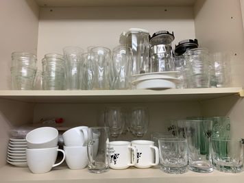 その他グラスやコーヒーカップも取り揃えております。 - cafe bar Nagomi クラウドキッチン飲食店開業最適！の室内の写真