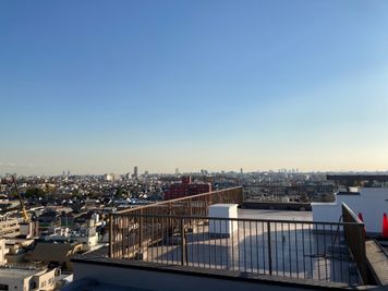撮影スペース2からの景色 - 明大前　都心マンション屋上 撮影可能！新宿・渋谷・六本木あらゆる方向が見えます！の室内の写真