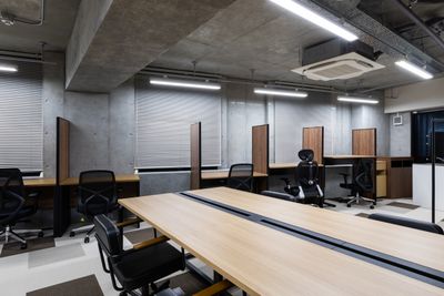 オフィスAMOREA フロア貸切の室内の写真