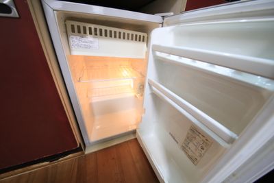 冷蔵庫あり。利用後は冷蔵庫の中身はカラにしてください。 - ケイアンドテイ心斎橋 KT9の設備の写真