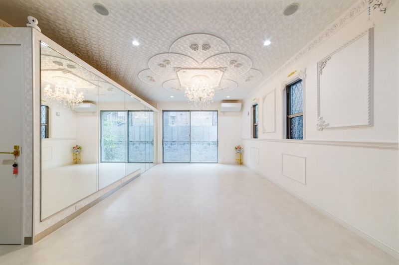 姫系多目的空間(1F)庭でBBQ - ダイアモンドムーンパレス高田馬場