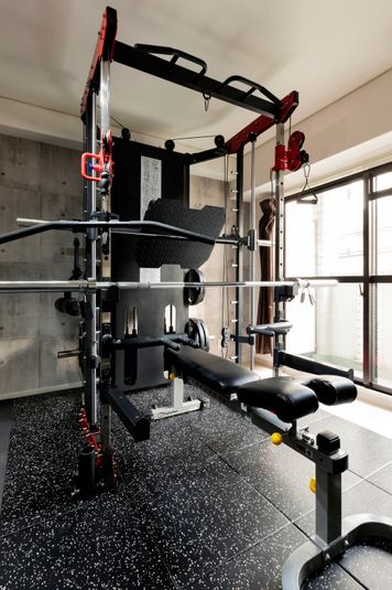 【梅田ドンキホーテ徒歩3分】SKYレンタルフットネスジム梅田 - SKYレンタルフットネスジム梅田