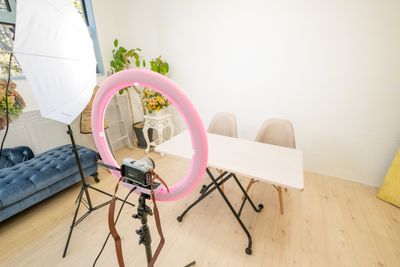 トーク動画撮影イメージ - Mystudio柏の葉 セルフ撮影フォトスタジオの室内の写真