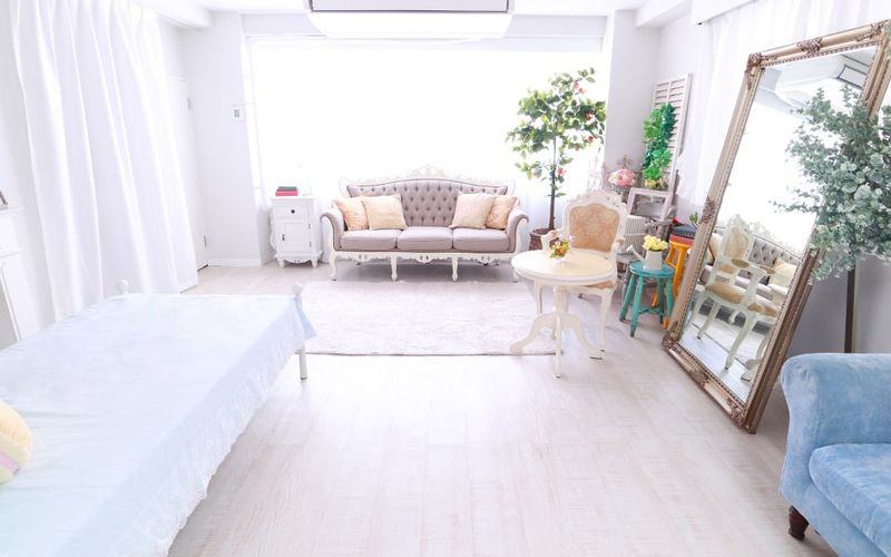 パステルカラーに包まれる撮影スタジオ - Studio Photosmile｜スタジオフォトスマイル秋葉原