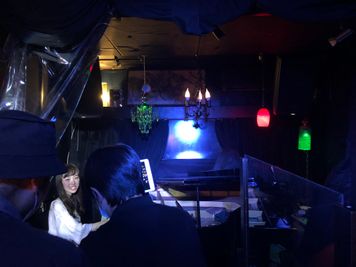 動画撮影 - ライブスペース中野ピグノウズ（防音・グランドピアノ・ドラム他） Bar丸ごと貸し切りライブ＆パーティー！グランドピアノ・ドラムの室内の写真