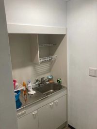 日中総合サービス 飲食OKのお手軽会議室の設備の写真