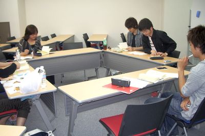 【栄・矢場町】キャリアクリエーション 個室会議室の室内の写真