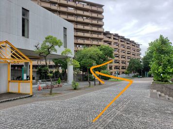 『 スロープルート 』

 - レンタルスタジオ BigTree  和泉和気店B＆Cルーム 和泉和気店　B＆Cルームの室内の写真