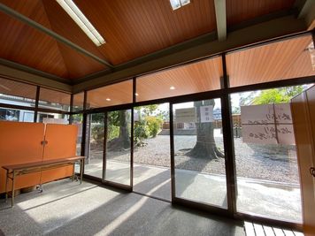愛華荘　入り口 - 京都会議室 心華寺 愛華荘1階 1/3区画の入口の写真