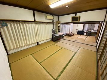 寺務所会議室　室内（利用区画はお写真の1/2です。） - 京都会議室 心華寺 寺務所会議室 1/2区画の室内の写真